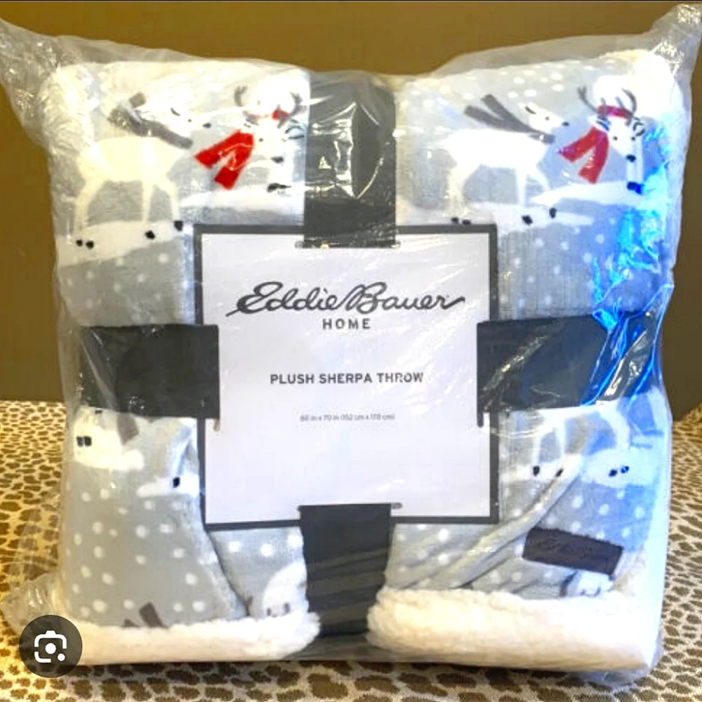 Snow Winter Deer Ultra Soft & Plush Sherpa Eddie Bauer Red Scarf Throw 🦌 NEW!